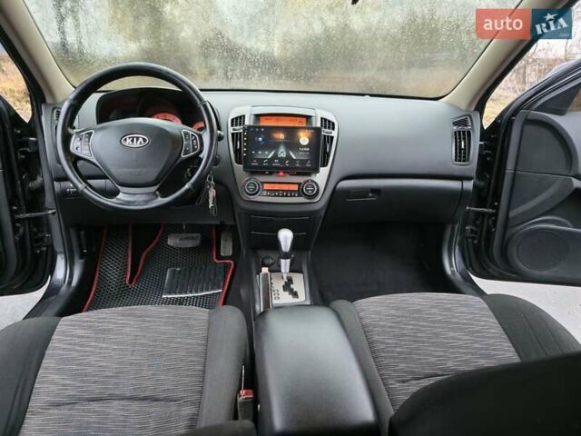 Чорний Кіа Сід, об'ємом двигуна 1.6 л та пробігом 216 тис. км за 6500 $, фото 23 на Automoto.ua