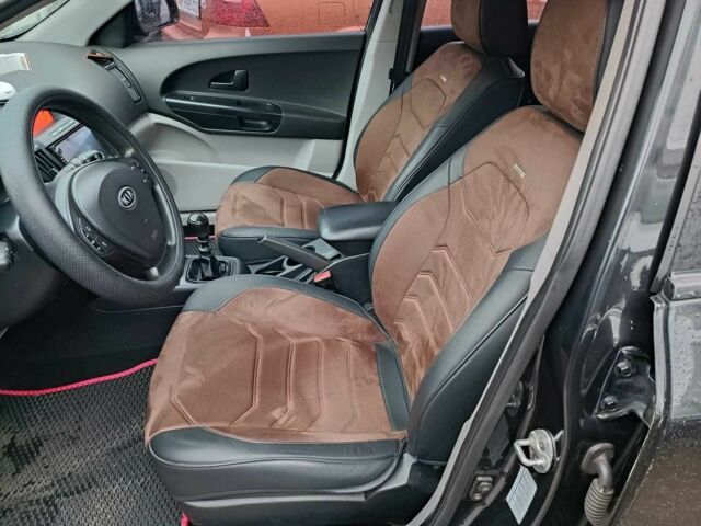 Черный Киа Сид, объемом двигателя 1.6 л и пробегом 261 тыс. км за 6990 $, фото 16 на Automoto.ua