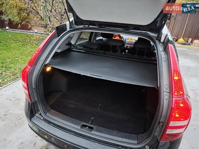 Кіа Сід 2008 у Бердичеве на Automoto.ua Чорний Кіа Сід, об'ємом двигуна 1.4 л та пробігом 167 тис. км за 4450 $, фото 10 на Automoto.ua