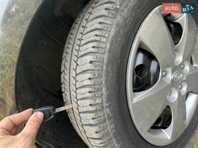 Черный Киа Сид, объемом двигателя 1.6 л и пробегом 222 тыс. км за 5400 $, фото 14 на Automoto.ua