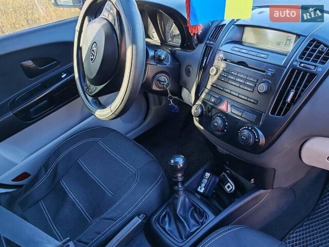 Черный Киа Сид, объемом двигателя 1.6 л и пробегом 186 тыс. км за 4999 $, фото 3 на Automoto.ua