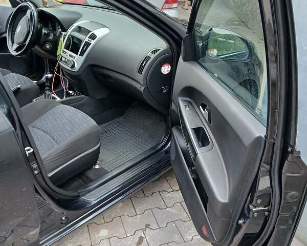 Черный Киа Сид, объемом двигателя 1.99 л и пробегом 203 тыс. км за 6500 $, фото 8 на Automoto.ua