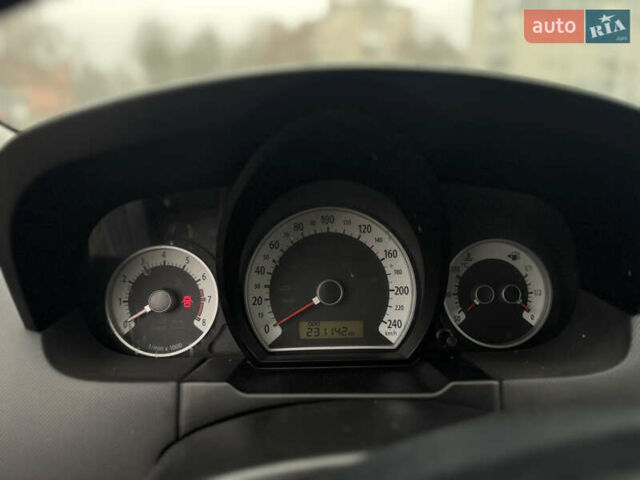 Черный Киа Сид, объемом двигателя 1.6 л и пробегом 231 тыс. км за 5500 $, фото 6 на Automoto.ua