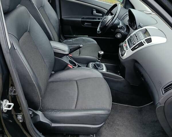 Черный Киа Сид, объемом двигателя 2 л и пробегом 251 тыс. км за 3500 $, фото 16 на Automoto.ua