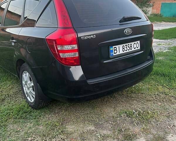 Чорний Кіа Сід, об'ємом двигуна 1.6 л та пробігом 155 тис. км за 5800 $, фото 8 на Automoto.ua