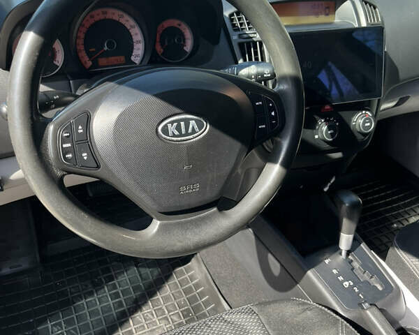 Чорний Кіа Сід, об'ємом двигуна 1.59 л та пробігом 166 тис. км за 7450 $, фото 8 на Automoto.ua