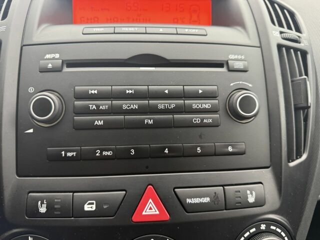 Чорний Кіа Сід, об'ємом двигуна 1.4 л та пробігом 204 тис. км за 6350 $, фото 21 на Automoto.ua