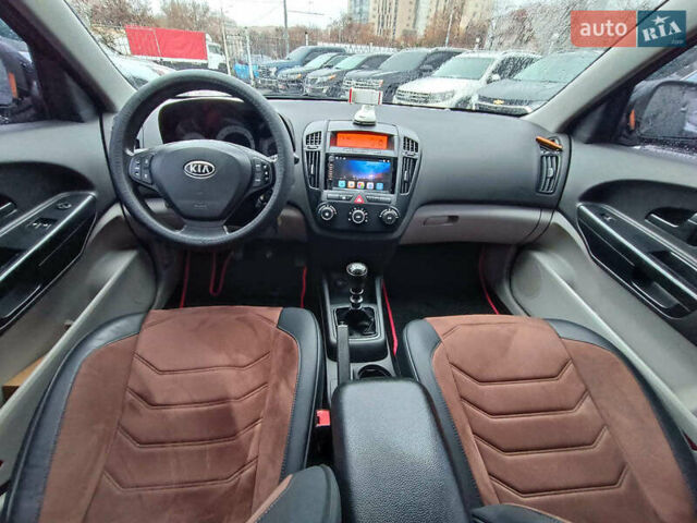 Черный Киа Сид, объемом двигателя 1.6 л и пробегом 261 тыс. км за 6990 $, фото 11 на Automoto.ua