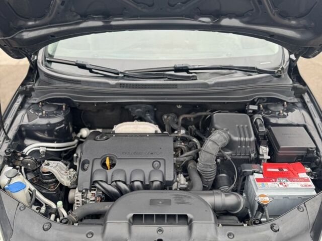 Черный Киа Сид, объемом двигателя 1.4 л и пробегом 290 тыс. км за 4500 $, фото 6 на Automoto.ua