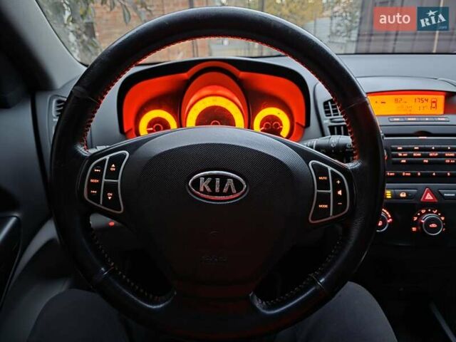 Кіа Сід 2008 у Бердичеве на Automoto.ua Чорний Кіа Сід, об'ємом двигуна 1.4 л та пробігом 167 тис. км за 4450 $, фото 2 на Automoto.ua