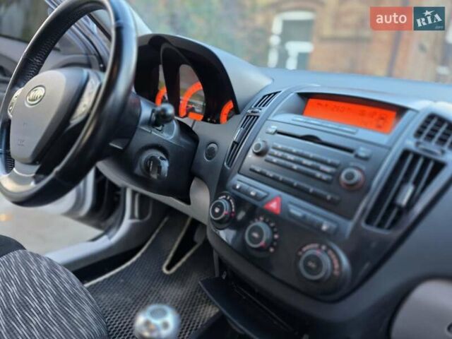 Киа Сид 2008 в Бердичеве на Automoto.ua Черный Киа Сид, объемом двигателя 1.4 л и пробегом 167 тыс. км за 4950 $, фото 19 на Automoto.ua