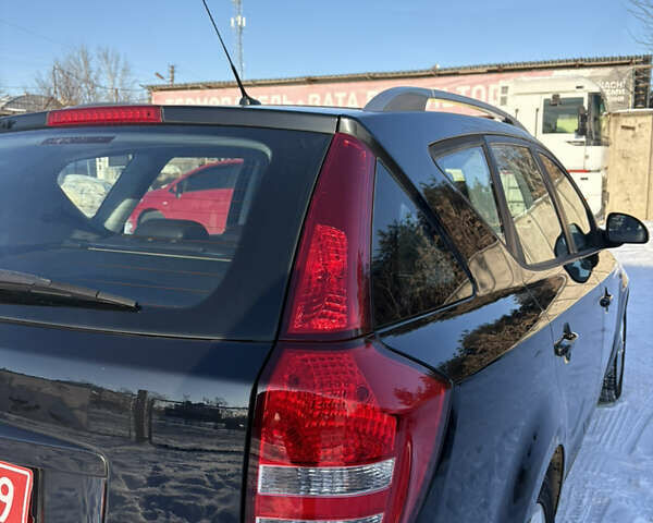 Чорний Кіа Сід, об'ємом двигуна 1.6 л та пробігом 220 тис. км за 6500 $, фото 57 на Automoto.ua