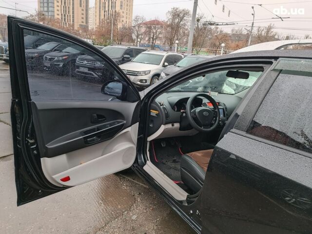 Чорний Кіа Сід, об'ємом двигуна 1.6 л та пробігом 261 тис. км за 6990 $, фото 15 на Automoto.ua