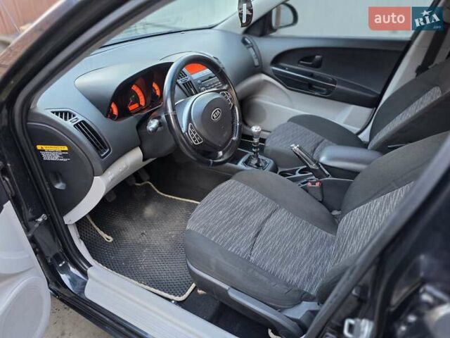 Киа Сид 2008 в Бердичеве на Automoto.ua Черный Киа Сид, объемом двигателя 1.4 л и пробегом 167 тыс. км за 4950 $, фото 24 на Automoto.ua