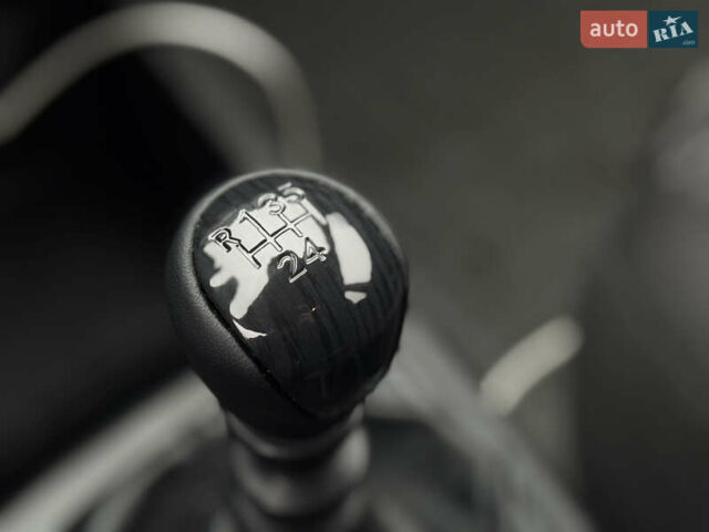 Черный Киа Сид, объемом двигателя 1.6 л и пробегом 231 тыс. км за 5500 $, фото 8 на Automoto.ua