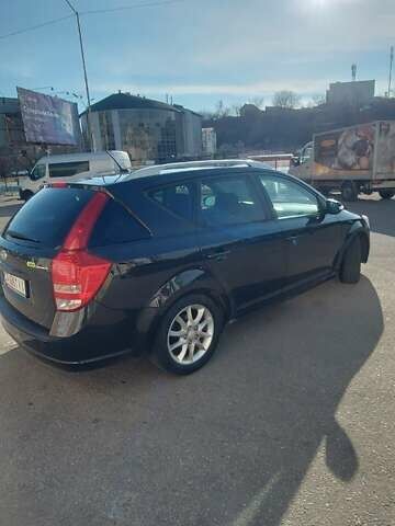 Чорний Кіа Сід, об'ємом двигуна 1.58 л та пробігом 307 тис. км за 6000 $, фото 4 на Automoto.ua