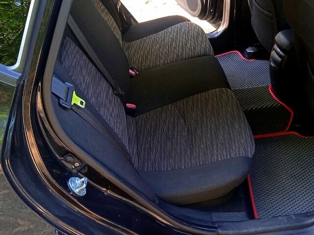 Чорний Кіа Сід, об'ємом двигуна 1.6 л та пробігом 466 тис. км за 5350 $, фото 8 на Automoto.ua