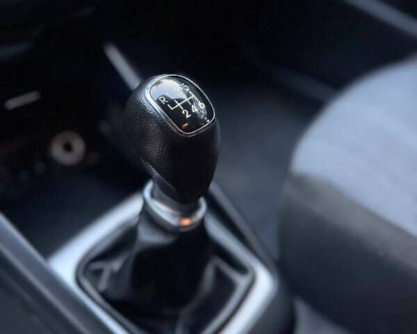 Киа Сид 2009 в Каменке на Automoto.ua Черный Киа Сид, объемом двигателя 1.58 л и пробегом 200 тыс. км за 6300 $, фото 12 на Automoto.ua