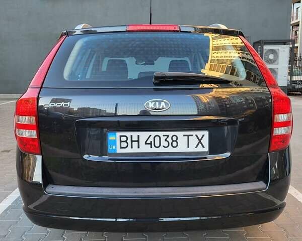 Черный Киа Сид, объемом двигателя 1.4 л и пробегом 177 тыс. км за 6555 $, фото 3 на Automoto.ua