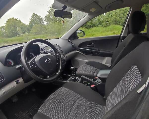 Черный Киа Сид, объемом двигателя 1.6 л и пробегом 131 тыс. км за 6999 $, фото 5 на Automoto.ua