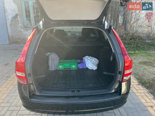 Черный Киа Сид, объемом двигателя 1.6 л и пробегом 285 тыс. км за 6100 $, фото 12 на Automoto.ua