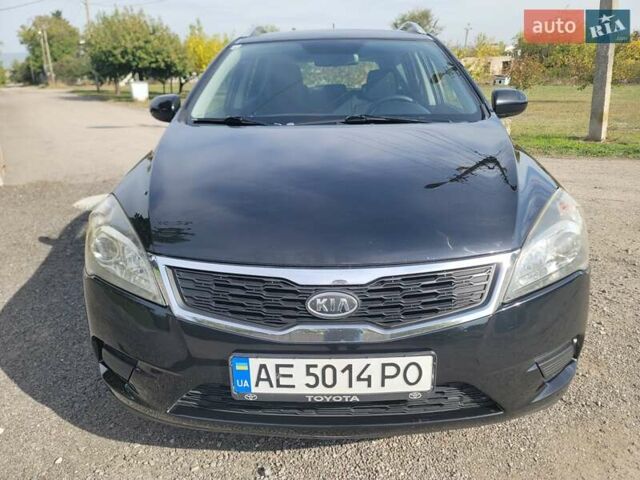 Чорний Кіа Сід, об'ємом двигуна 1.4 л та пробігом 212 тис. км за 6200 $, фото 1 на Automoto.ua