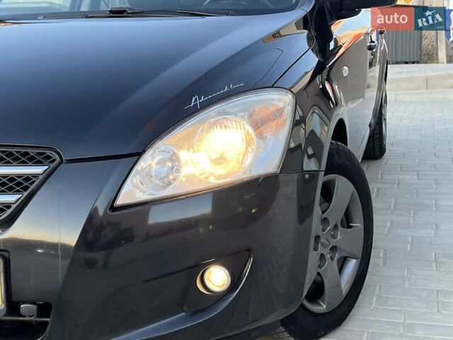 Киа Сид 2009 в Тернополе на Automoto.ua Черный Киа Сид, объемом двигателя 1.6 л и пробегом 239 тыс. км за 5499 $, фото 3 на Automoto.ua