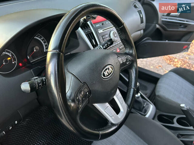 Киа Сид 2009 в Бродах на Automoto.ua Черный Киа Сид, объемом двигателя 1.59 л и пробегом 321 тыс. км за 5700 $, фото 12 на Automoto.ua