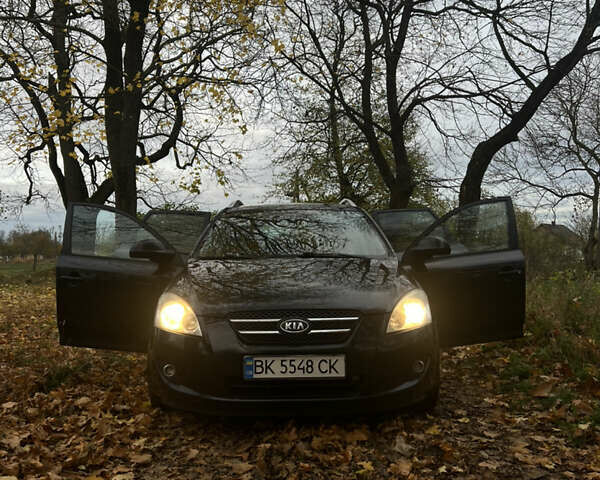 Кіа Сід 2009 у Костополе на Automoto.ua Чорний Кіа Сід, об'ємом двигуна 1.59 л та пробігом 239 тис. км за 4800 $, фото 2 на Automoto.ua