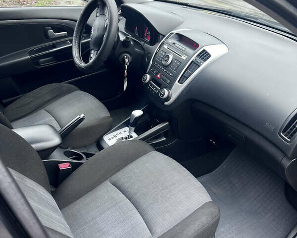 Чорний Кіа Сід, об'ємом двигуна 1.59 л та пробігом 208 тис. км за 6499 $, фото 6 на Automoto.ua