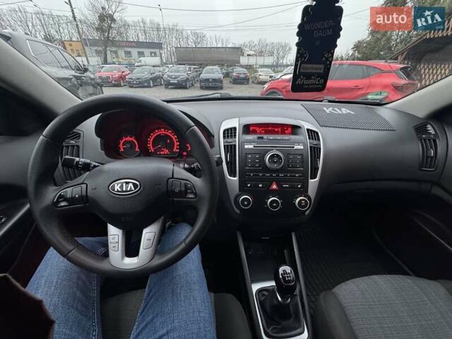 Черный Киа Сид, объемом двигателя 1.4 л и пробегом 167 тыс. км за 5999 $, фото 23 на Automoto.ua
