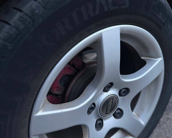 Киа Сид 2009 в Каменке на Automoto.ua Черный Киа Сид, объемом двигателя 1.58 л и пробегом 200 тыс. км за 6300 $, фото 11 на Automoto.ua