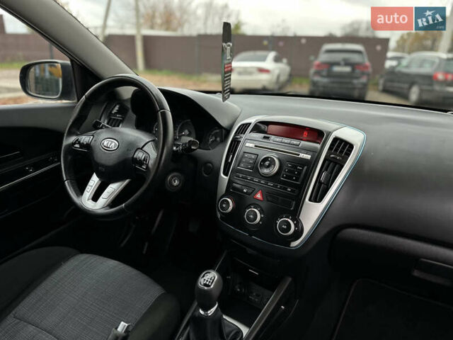 Киа Сид 2009 в Виннице на Automoto.ua Черный Киа Сид, объемом двигателя 1.6 л и пробегом 195 тыс. км за 7000 $, фото 52 на Automoto.ua