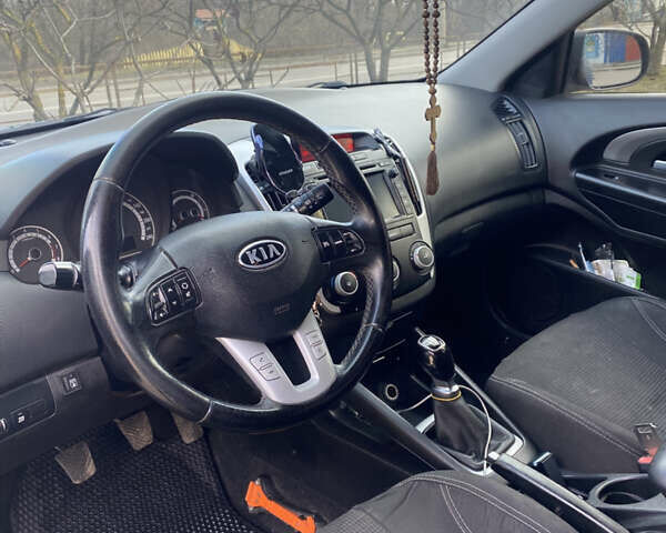 Чорний Кіа Сід, об'ємом двигуна 1.4 л та пробігом 241 тис. км за 5500 $, фото 8 на Automoto.ua