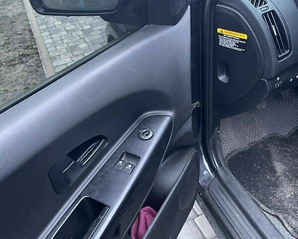 Чорний Кіа Сід, об'ємом двигуна 1.4 л та пробігом 175 тис. км за 5800 $, фото 10 на Automoto.ua