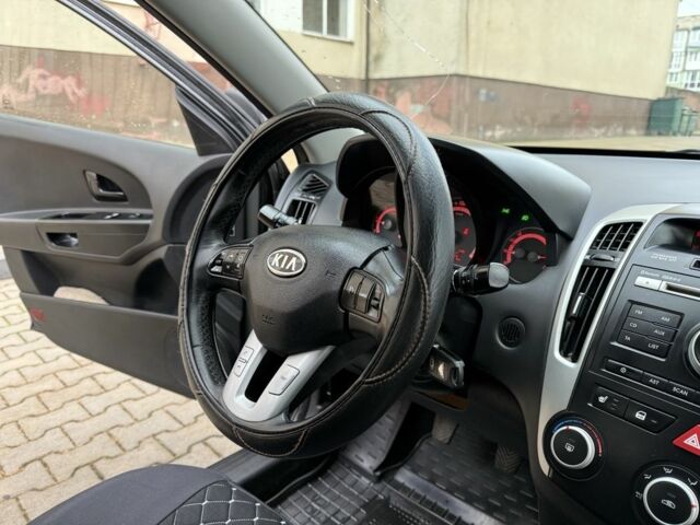 Киа Сид 2009 в Житомире на Automoto.ua Черный Киа Сид, объемом двигателя 1.6 л и пробегом 309 тыс. км за 5800 $, фото 15 на Automoto.ua