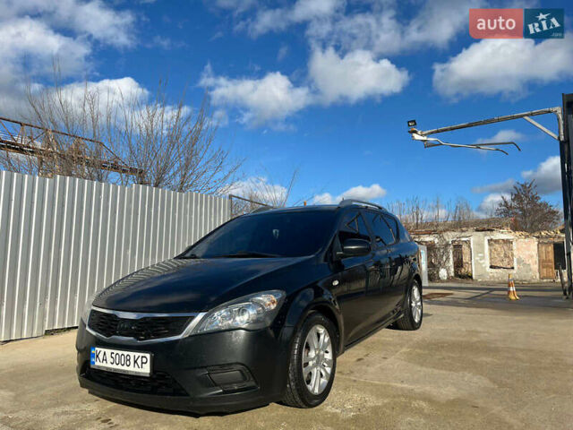 Черный Киа Сид, объемом двигателя 1.6 л и пробегом 285 тыс. км за 6100 $, фото 4 на Automoto.ua