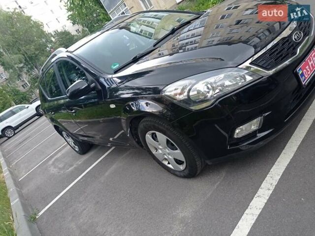 Черный Киа Сид, объемом двигателя 0 л и пробегом 167 тыс. км за 5999 $, фото 4 на Automoto.ua