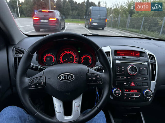 Черный Киа Сид, объемом двигателя 1.4 л и пробегом 221 тыс. км за 5350 $, фото 21 на Automoto.ua