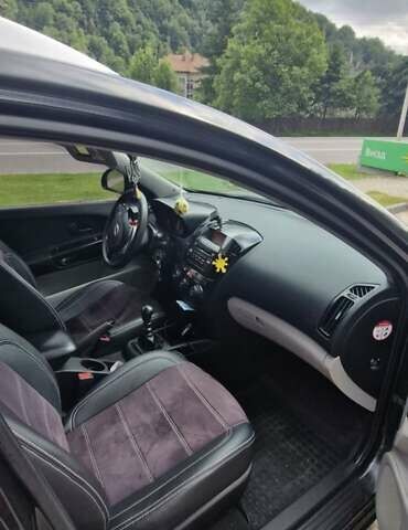 Чорний Кіа Сід, об'ємом двигуна 1.59 л та пробігом 168 тис. км за 5500 $, фото 8 на Automoto.ua