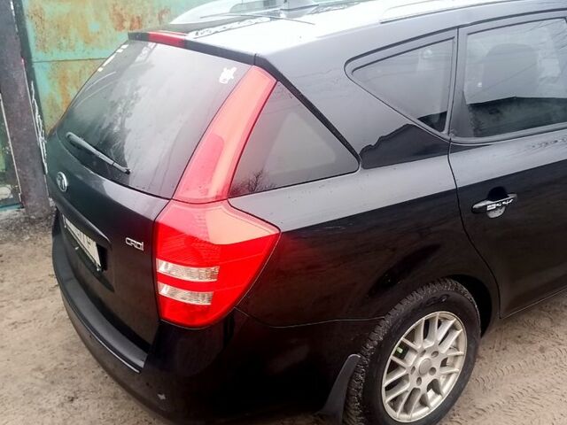 Чорний Кіа Сід, об'ємом двигуна 1.6 л та пробігом 466 тис. км за 5350 $, фото 5 на Automoto.ua