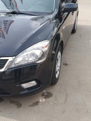 Чорний Кіа Сід, об'ємом двигуна 1.4 л та пробігом 317 тис. км за 6000 $, фото 5 на Automoto.ua