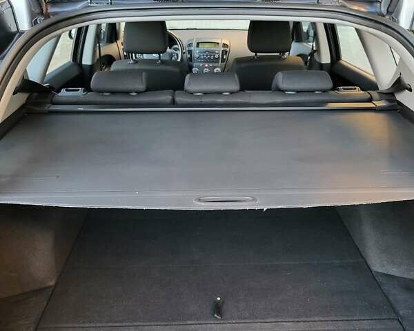 Черный Киа Сид, объемом двигателя 1.4 л и пробегом 177 тыс. км за 6555 $, фото 14 на Automoto.ua