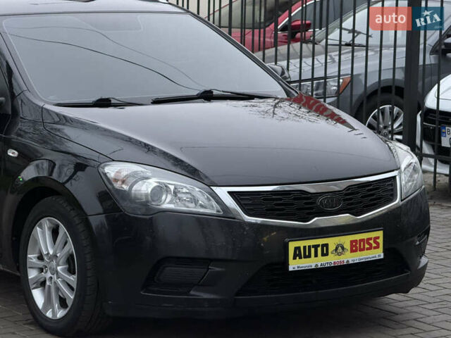 Черный Киа Сид, объемом двигателя 1.59 л и пробегом 285 тыс. км за 6500 $, фото 8 на Automoto.ua