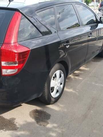 Чорний Кіа Сід, об'ємом двигуна 1.4 л та пробігом 317 тис. км за 6000 $, фото 4 на Automoto.ua