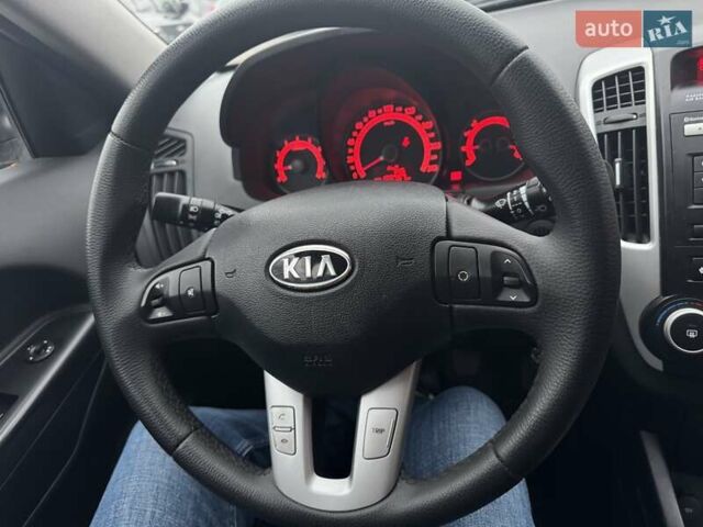 Черный Киа Сид, объемом двигателя 1.4 л и пробегом 167 тыс. км за 5999 $, фото 25 на Automoto.ua