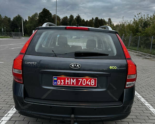 Черный Киа Сид, объемом двигателя 1.4 л и пробегом 221 тыс. км за 5350 $, фото 5 на Automoto.ua