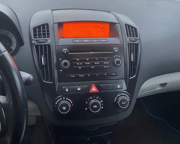 Чорний Кіа Сід, об'ємом двигуна 1.59 л та пробігом 177 тис. км за 6200 $, фото 18 на Automoto.ua