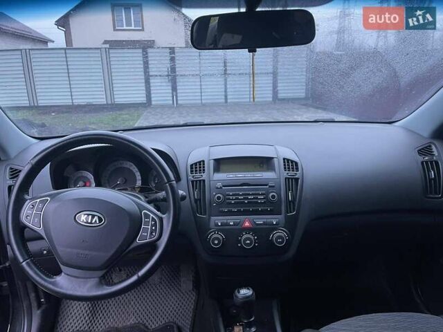 Чорний Кіа Сід, об'ємом двигуна 1.4 л та пробігом 175 тис. км за 5800 $, фото 8 на Automoto.ua
