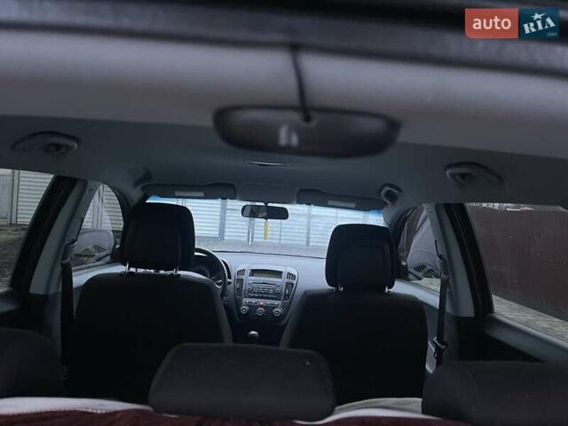 Чорний Кіа Сід, об'ємом двигуна 1.4 л та пробігом 175 тис. км за 5800 $, фото 12 на Automoto.ua